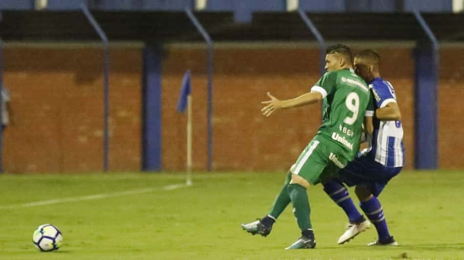 Goiás x Paysandu: duelo de opostos nesta sexta-feira na Série B