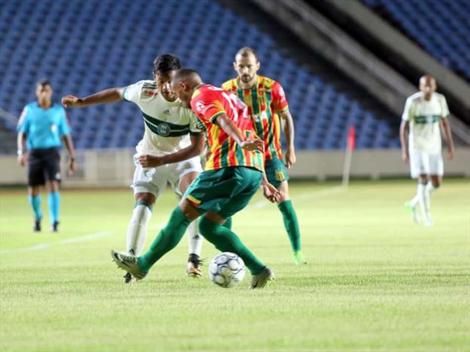 Coritiba estreia mal na Série B e é derrotado pelo Sampaio Corrêa