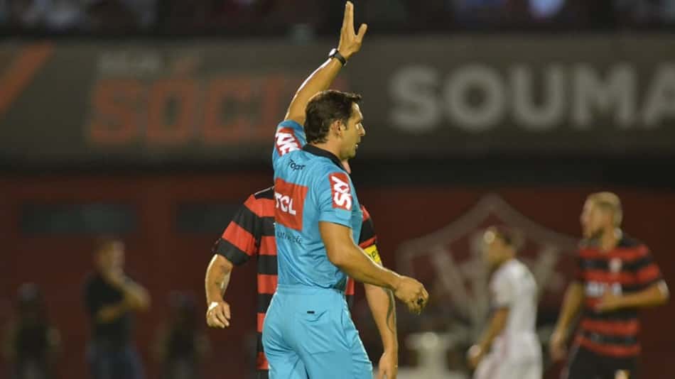 Vitória 2 x 2 Flamengo: as imagens da partida