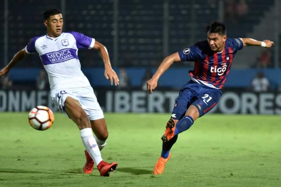 Defensor tenta estabelecer sequência contra o lanterna do Grupo 1