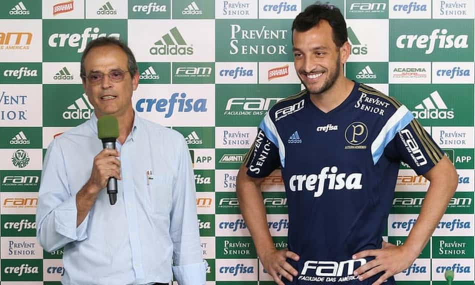 Genaro luta contra conselheiros 'embriagados' pelo poder e promete Nobre próximo em seu mandato