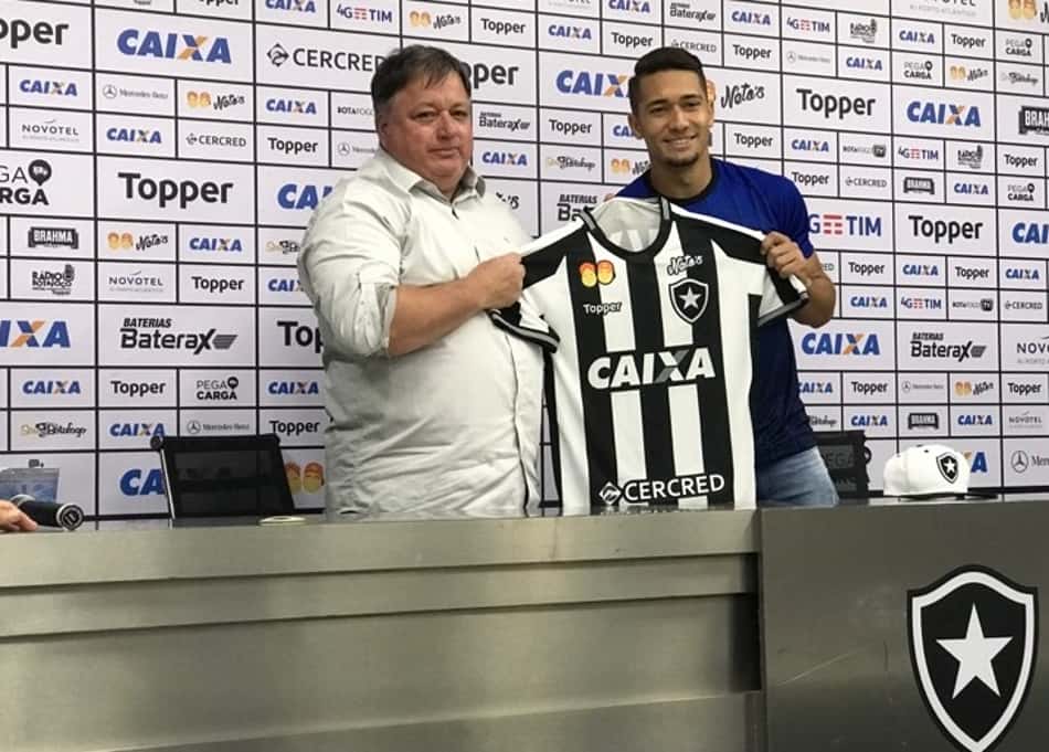 Apresentado no Botafogo, Jean cita 'vontade muito maior' que em 2017