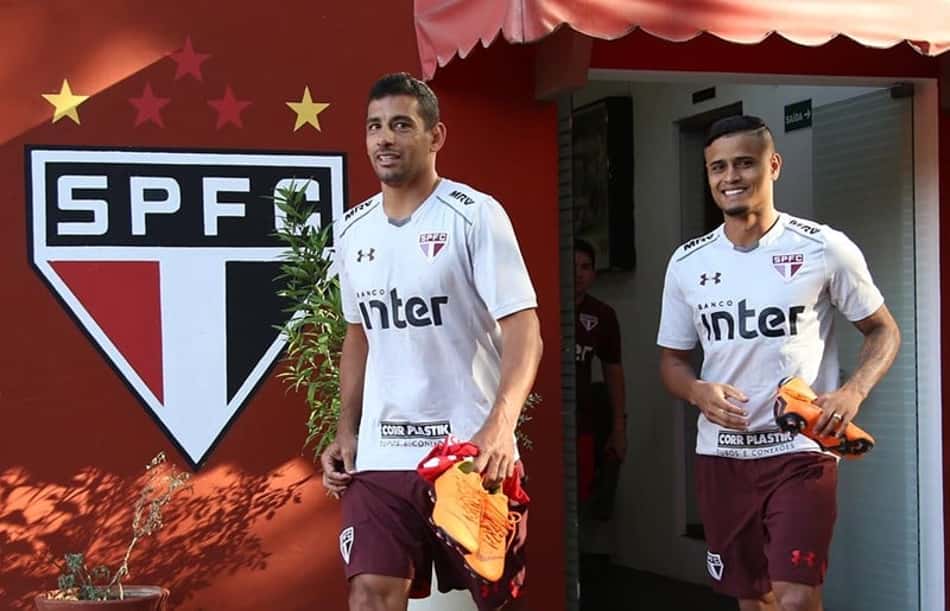 Diego Souza: Vasco adota cautela e São Paulo aposta em permanência