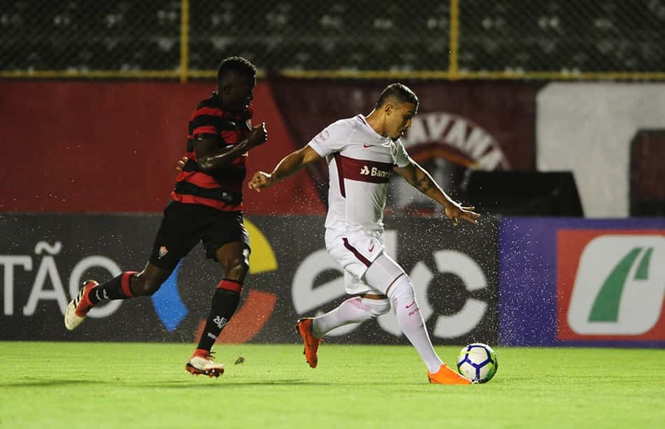 Em momentos distintos, Vitória e Internacional se reencontram no Barradão