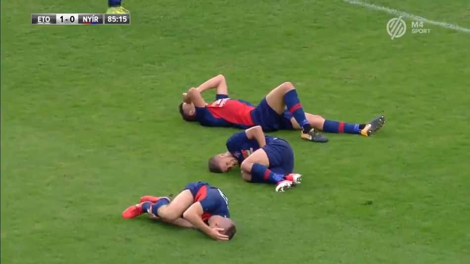 Time húngaro sofre lesão tripla em jogo da segunda divisão