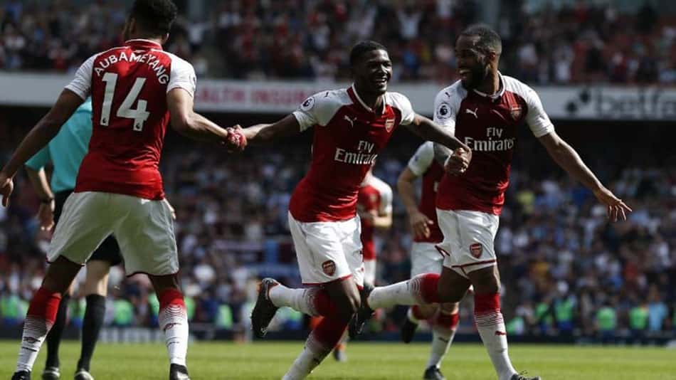 Arsenal goleou com dois gols de Lacazette 