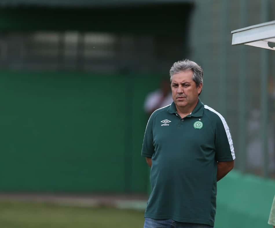 Gilson Kleina elogia e explica a chegada do reforço da Chapecoense