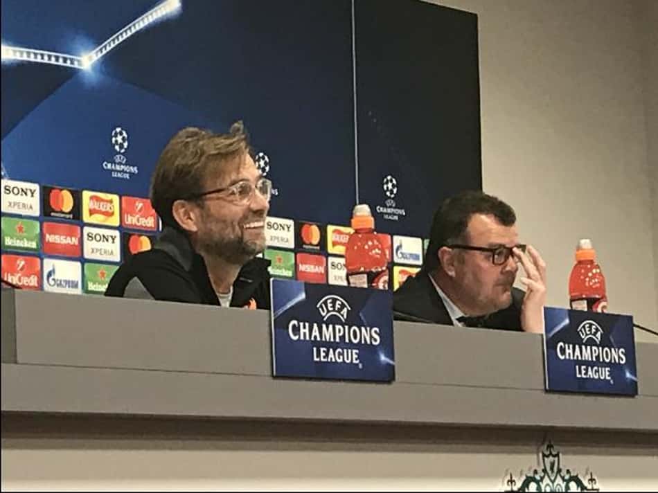 Klopp e o tradutor antes da decisão