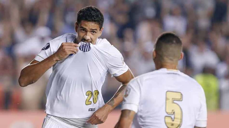 Após gol, Veríssimo lamenta desfalcar Santos contra o Nacional