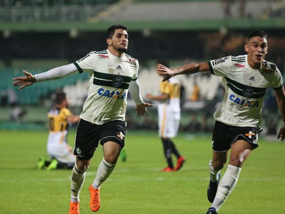 Após rescindir com o Coritiba, Kady deve reforçar time da Europa