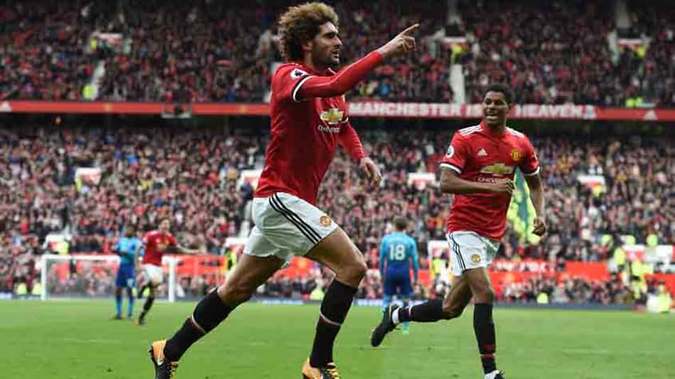 Mourinho confiante em permanência de Fellaini: 'Acho que ele vai ficar'