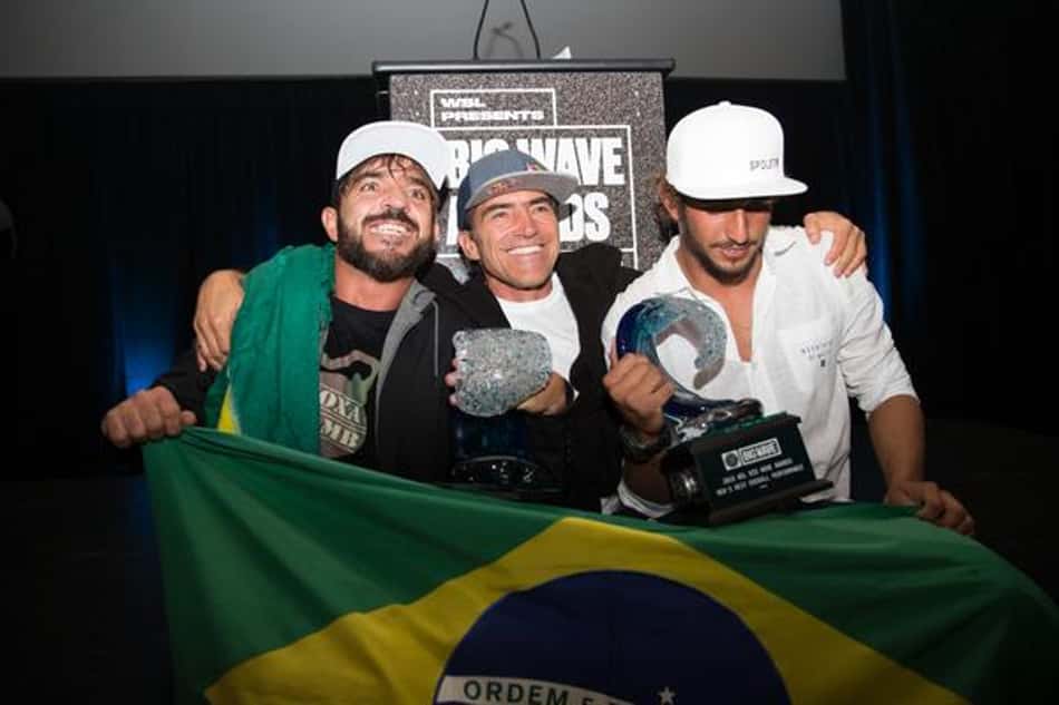 Dois brasileiros levam prêmios no 'Oscar' do surfe de ondas gigantes