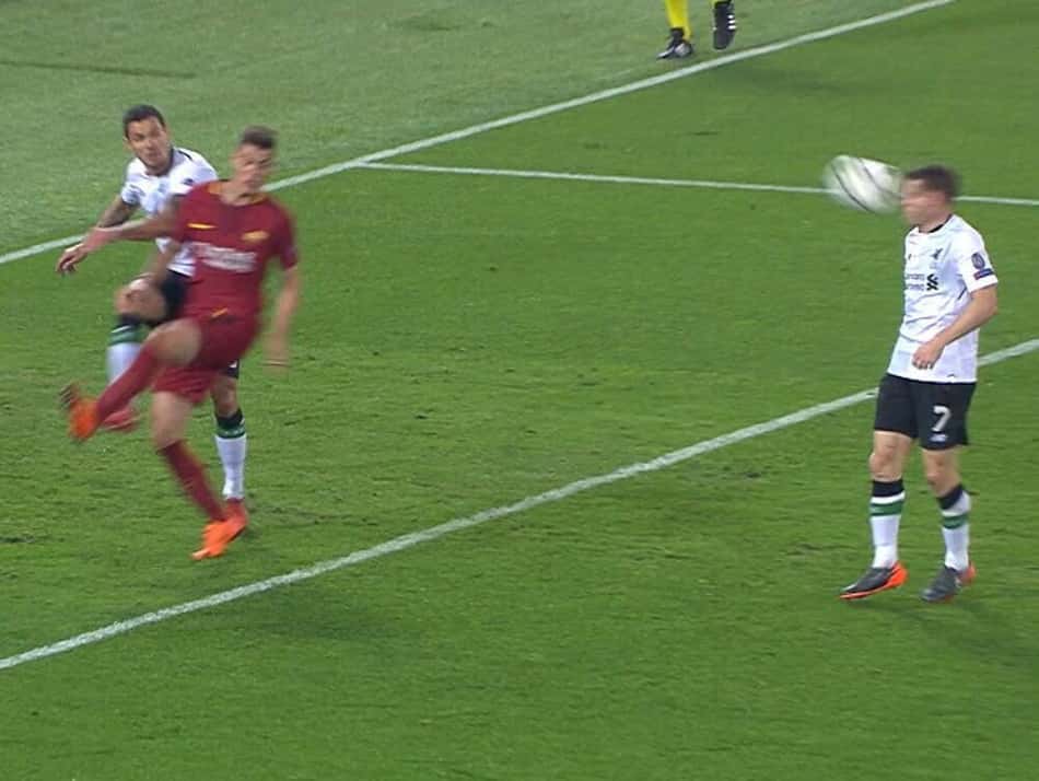 Milner brinca após bolada: 'Como tirar o símbolo da Liga da cara?'