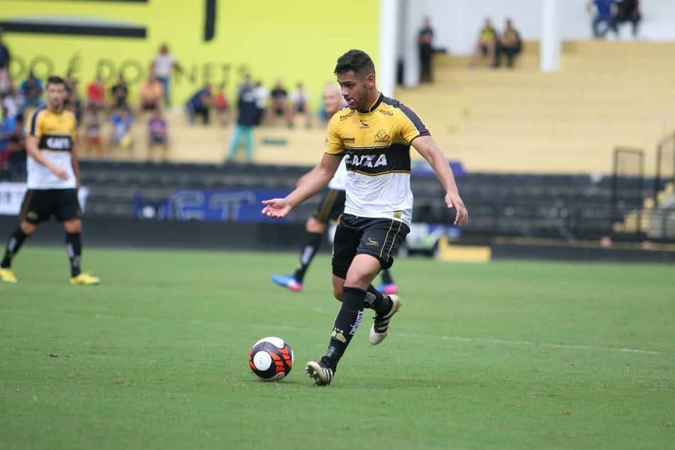 Barreto é o novo reforço da Chapecoense para o Brasileirão
