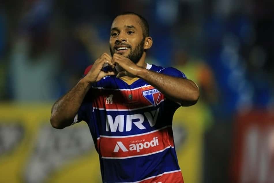 Edinho não fica no Fortaleza e retorna ao Atlético-MG