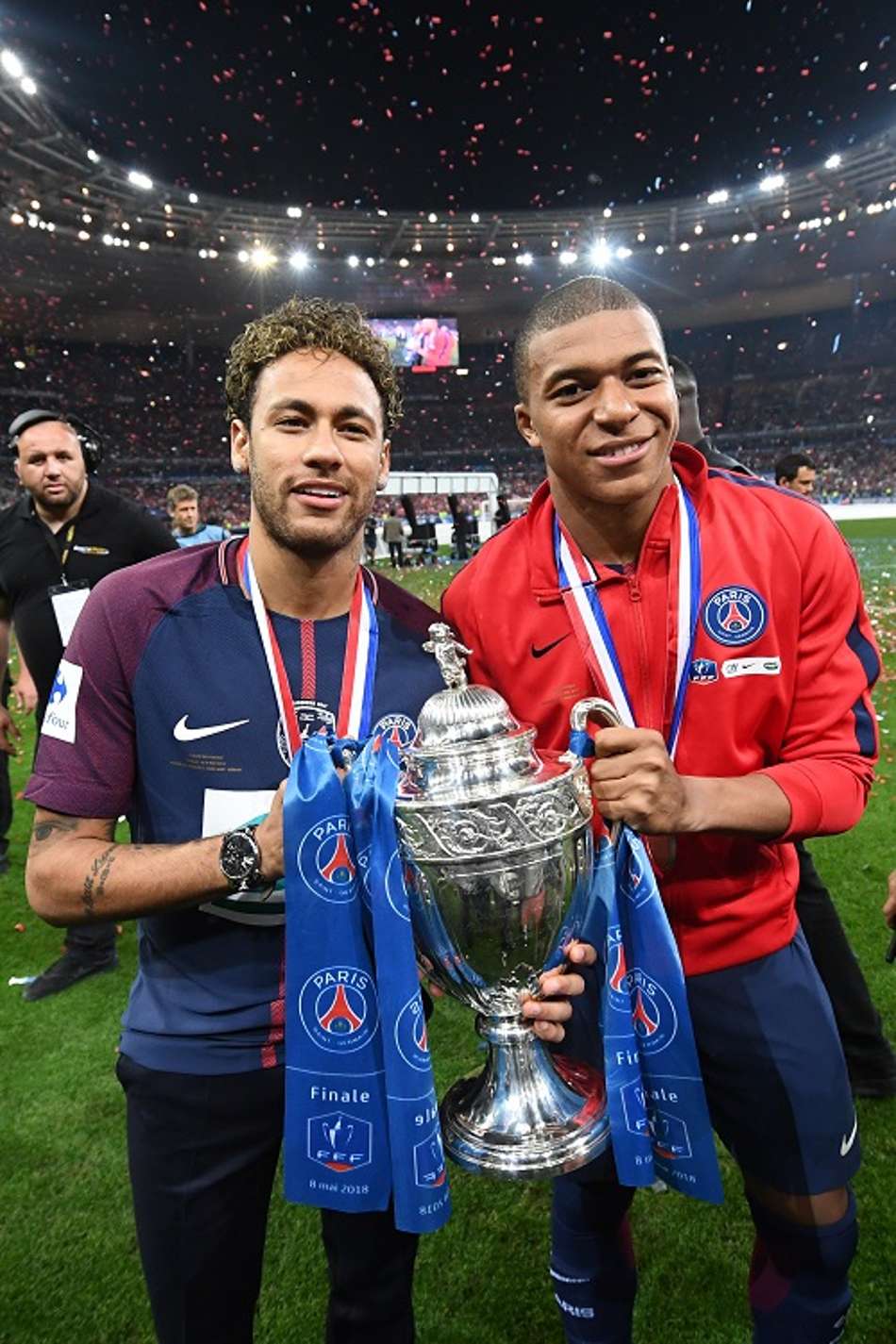 Jornalista afirma que informação de Neymar "nasceu" em conversa informal