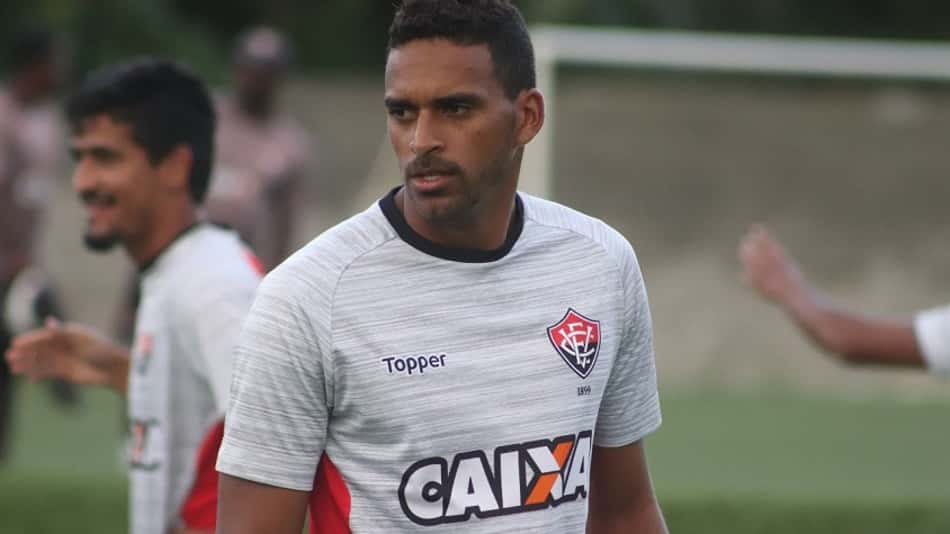 Júnior Todinho se recupera de lesão e volta a ficar à disposição no Vitória