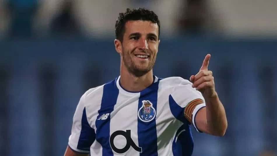 Roma tem acordo de três anos encaminhado com zagueiro do Porto