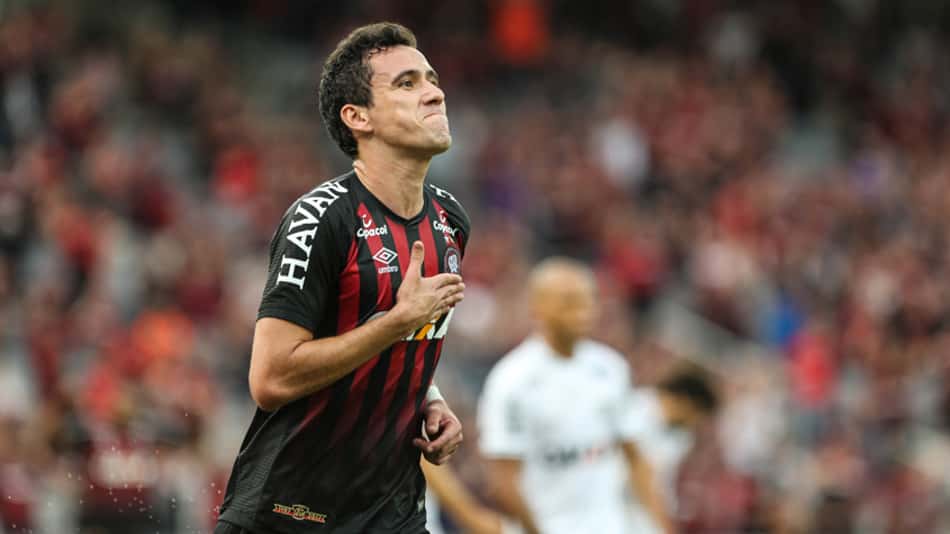 Em queda, Atlético-PR busca equilíbrio e fala em convicção no trabalho contra o Cruzeiro