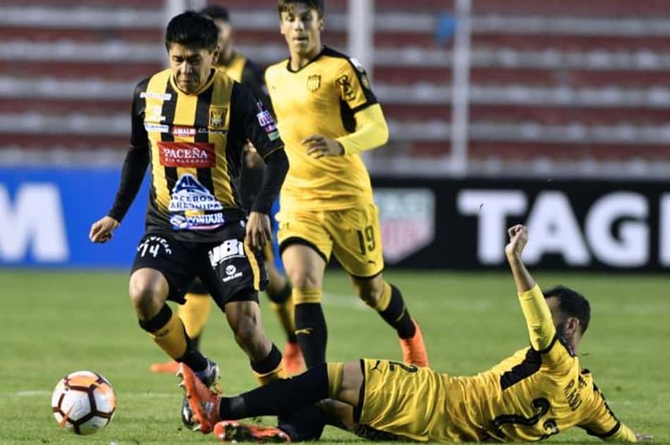 Peñarol e The Strongest se enfrentam com objetivos distintos em Montevidéu