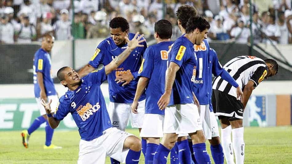 Cruzeiro celebra 10 anos dos 6 a 1 sobre o Atlético-MG