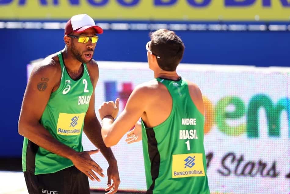 No masculino, Evandro e André conquistaram o título da etapa de Itapema com vitória por 2 a 0 sobre dupla holandesa