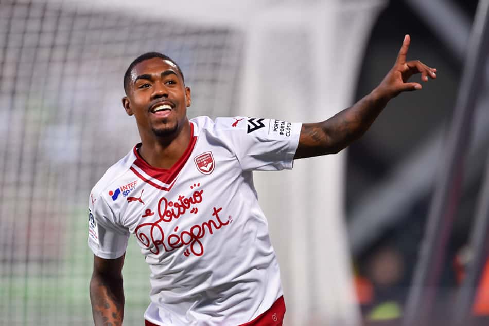 Roma deve oferecer R$ 154 milhões para tirar Malcom do Bordeaux
