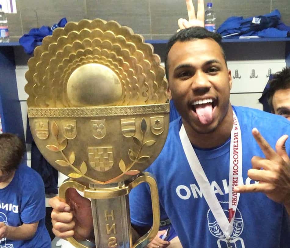 Ex-Avaí, zagueiro Gabriel é campeão da Copa da Croácia com o Zagreb