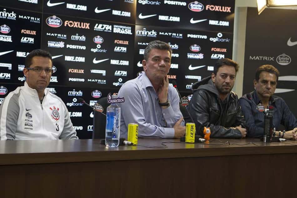 Andrés banca Loss no Timão e vai avaliar comissão na parada da Copa