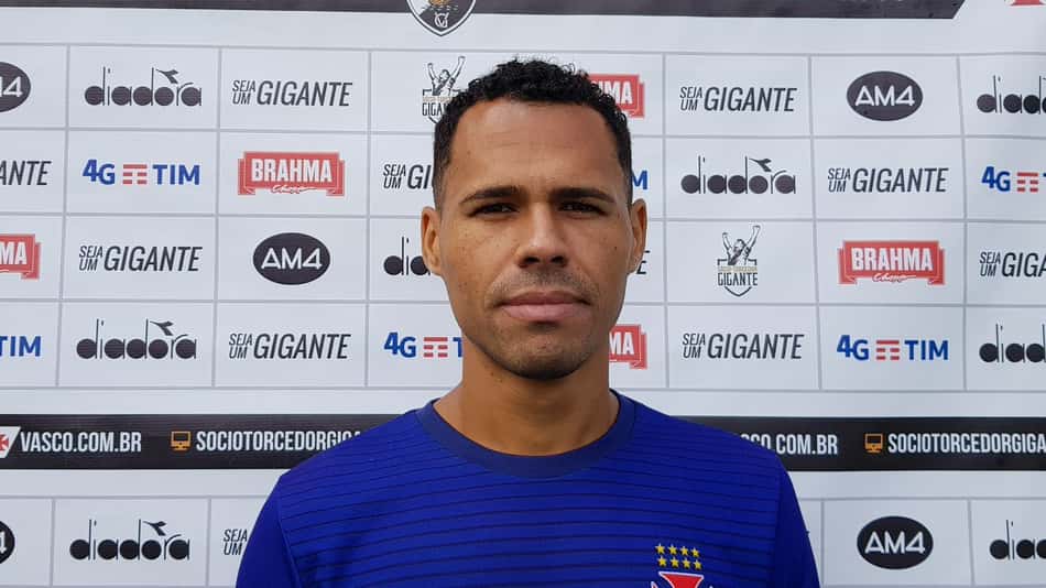 Bruno Silva se emociona com gol e sobre afastados diz: 'Já passou'