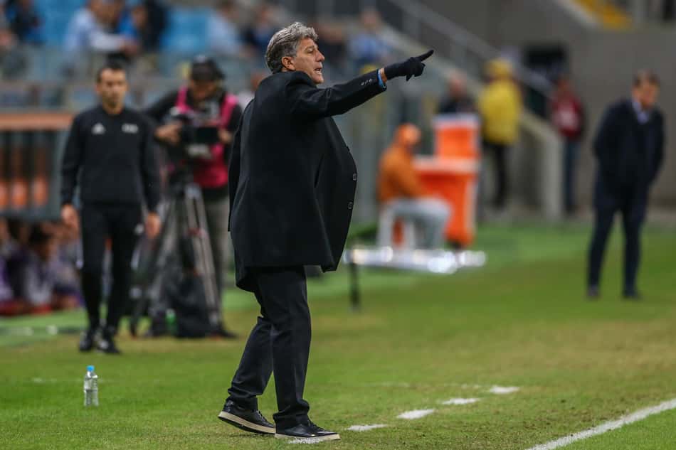 Renato cogita possibilidade de Grêmio com dois centroavantes