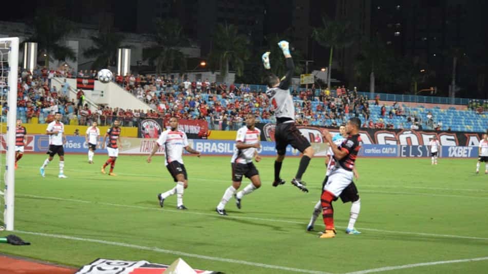 Danielzinho e Júnior Brandão fazem dois, e Atlético-GO e Oeste empatam