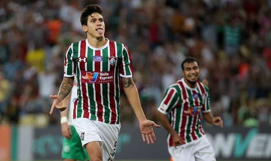 Tchau, tabu! Em casa, Fluminense vence Chapecoense pela primeira vez