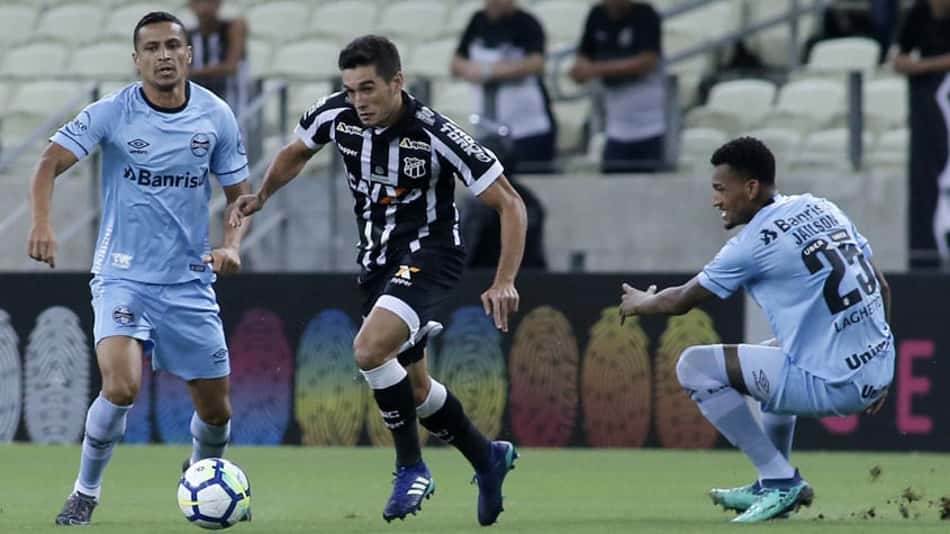 Chapecoense e Ceará entram em campo para sair do sufoco no Brasileirão