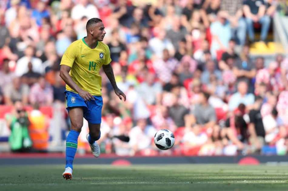 Bayern sondou lateral da Seleção Brasileira, diz jornal italiano