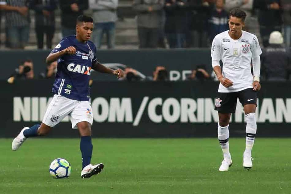 Se o Santos conseguiu empatar e pressionar o Corinthians em Itaquera, boa parte dos méritos deve ser atribuído ao garoto Rodrygo. Autor da assistência no gol, ele participou freneticamente do jogo, criou oportunidades, abriu espaço e quase marcou o seu (notas por Gabriela Brino) 