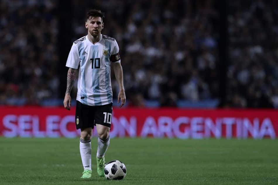 A Argentina de, com e por Lionel Messi