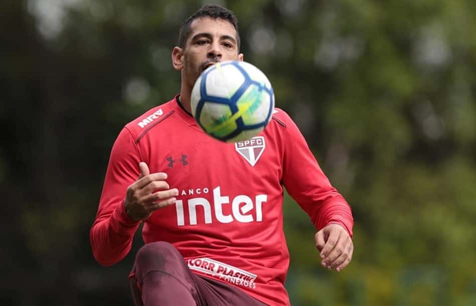 Confia nele, São Paulo! Diego Souza já foi herói e quebrou tabu na Baixada