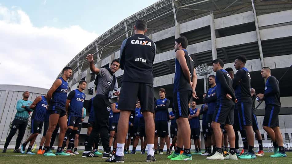 Prova de recuperação: Bota visita o Bahia para superar o empate em casa
