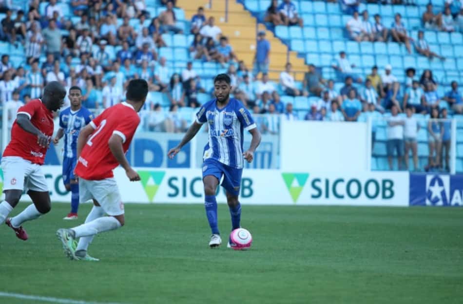 Maurinho revela meta para 2018: 'Colocar o Avaí na Série A'