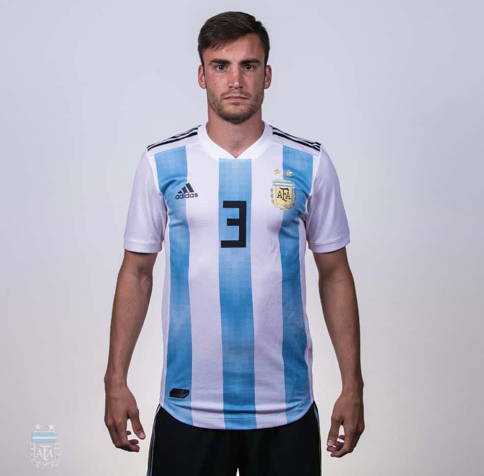 Especulado no Atlético de Madrid, Tagliafico quer concentração no Ajax