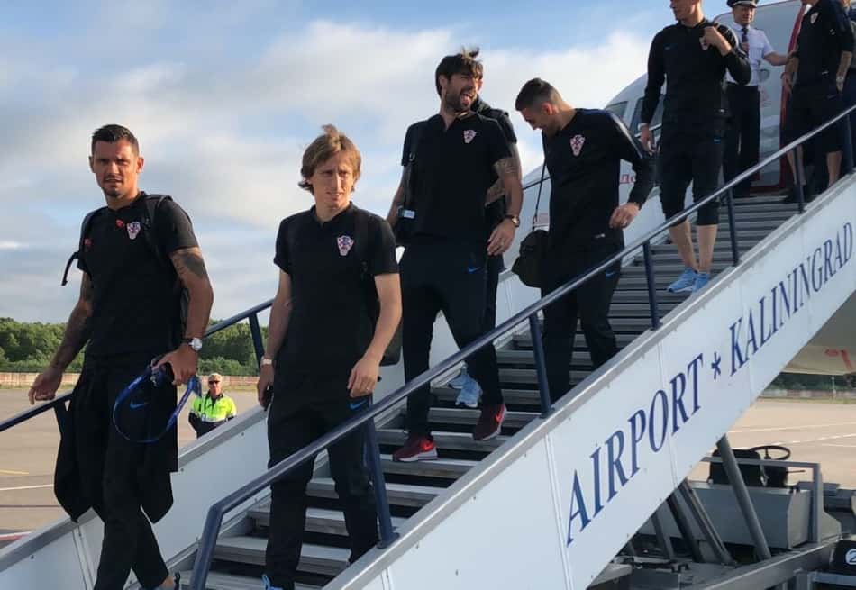 Croácia chega à cidade da estreia e técnico faz elogios à Nigéria