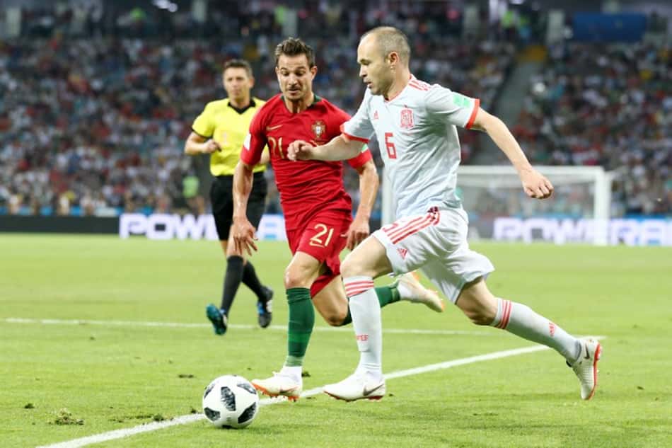 Iniesta foi bem marcado contra Portugal e situação deve se repetir contra Irã 