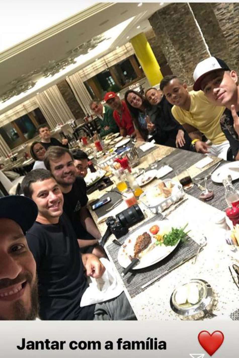 'Estilo BBB': Sochi aproxima famílias de atletas e anima ambiente do Brasil