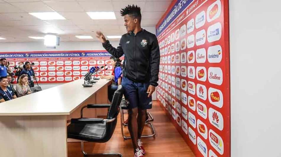 'Os milhões não jogam', diz lateral do Panamá sobre duelo contra ingleses