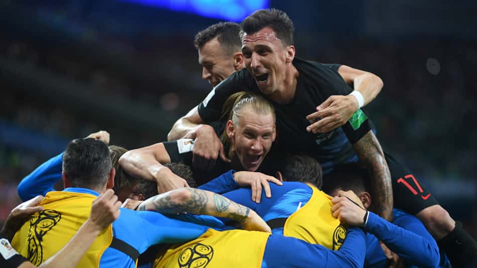 Queda argentina e festa francesa: veja imagens marcantes de mais um dia de disputas na Copa