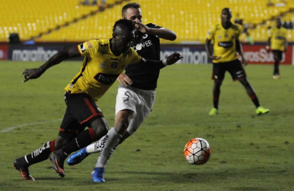Erick Castillo nega que esteja a caminho do Tijuana