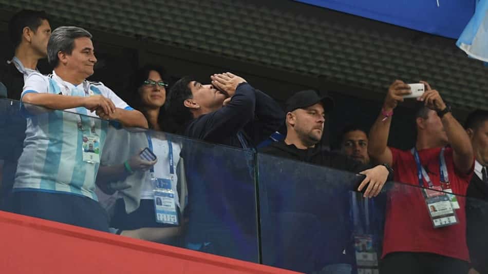 Recompensa é oferecida para encontrar autor de boato sobre morte de Maradona