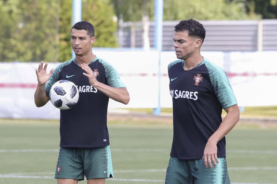 Cristiano Ronaldo e Pepe trabalharam sem limitações e serão titulares na decisão deste sábado