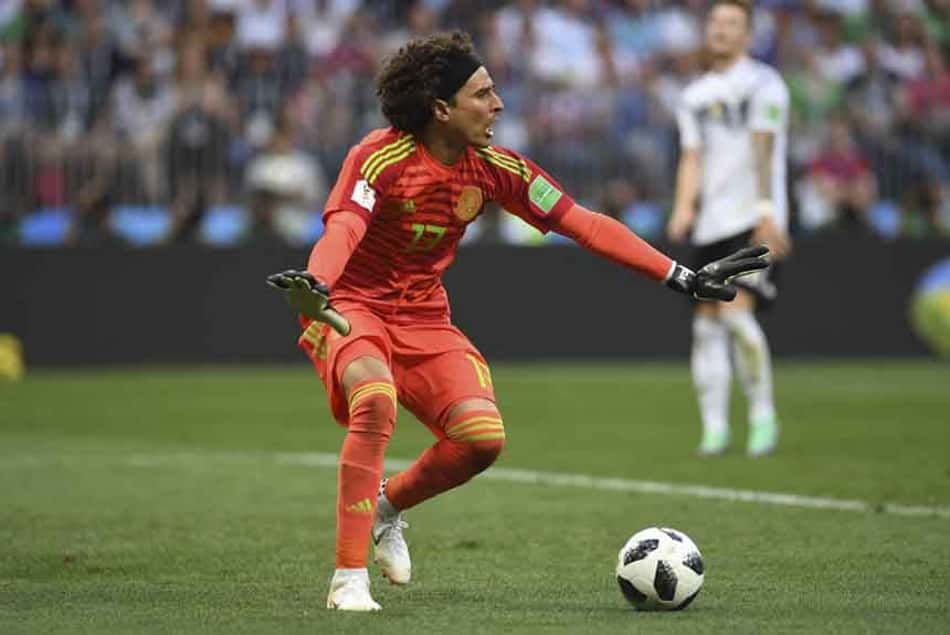 Guillermo Ochoa é oferecido a gigante sul-americano